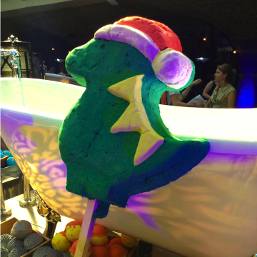 Giant Santasaurus Reusable Bubble Bar form Showcase.png